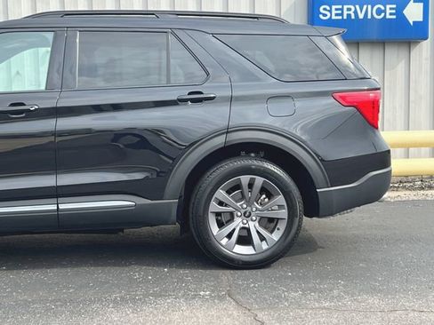Used 2023 Ford Explorer XLT w/ Equipment Group 202A image 16