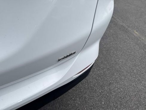 Used 2021 Chevrolet Equinox LS w/ LS Convenience Package image 6