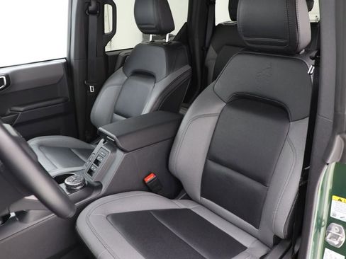 Used 2024 Ford Bronco Black Diamond AWD/4WD image 16