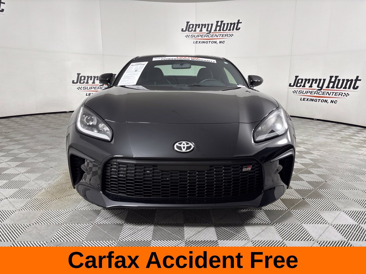 Used 2025 Toyota GR86 Premium RWD image 3