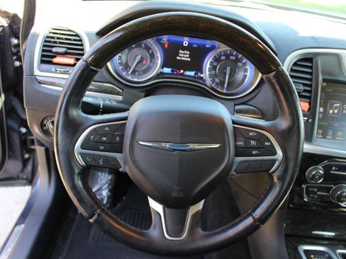 Used 2016 Chrysler 300 C AWD/4WD image 22