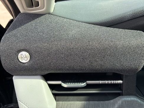 Used 2025 Ford Explorer Platinum w/ Ultimate Package image 38