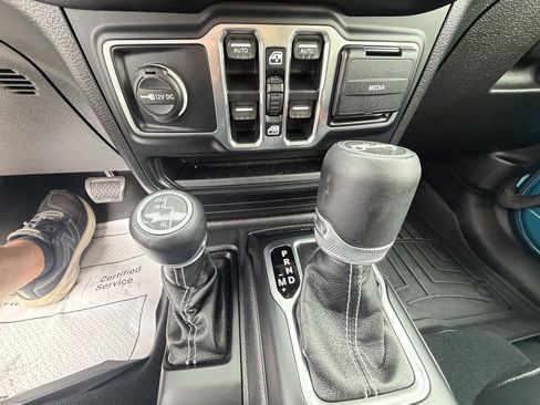 Used 2019 Jeep Wrangler Unlimited Sahara w/ Uconnect 4C Nav & Sound Group AWD/4WD image 94