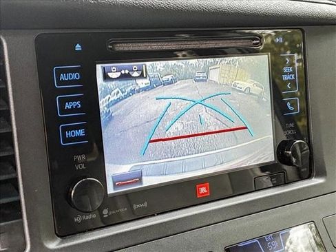 Used 2016 Toyota Sienna Limited Premium image 20