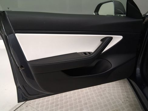 Used 2020 Tesla Model 3 Long Range image 14