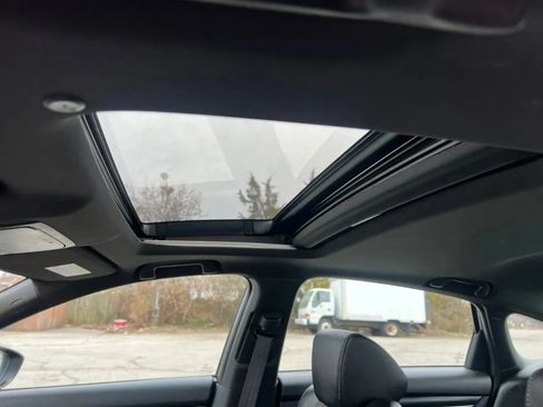 Used 2019 Honda Accord Sport image 25