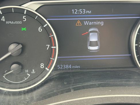 Used 2024 Nissan Altima 2.5 SR FWD image 3