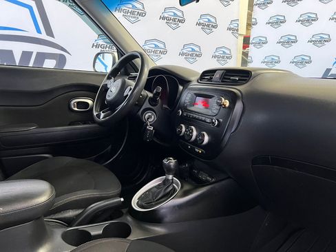 Used 2015 Kia Soul image 26
