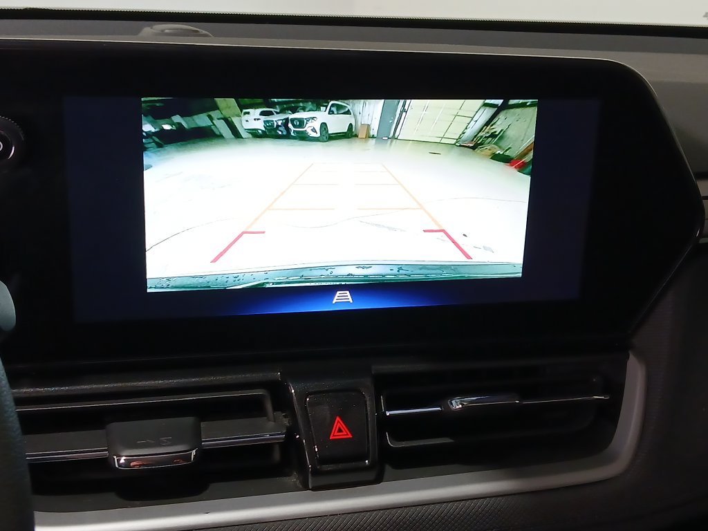Used 2025 Chevrolet TrailBlazer LT AWD/4WD image 27