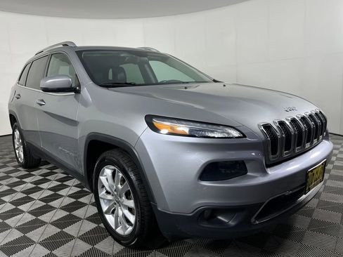 Used 2016 Jeep Cherokee Limited image 3
