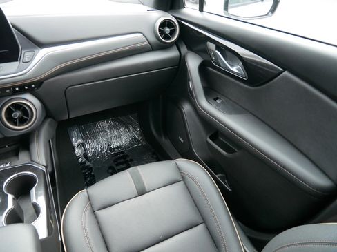 Used 2024 Chevrolet Blazer Premier w/ Driver Confidence II Package image 11