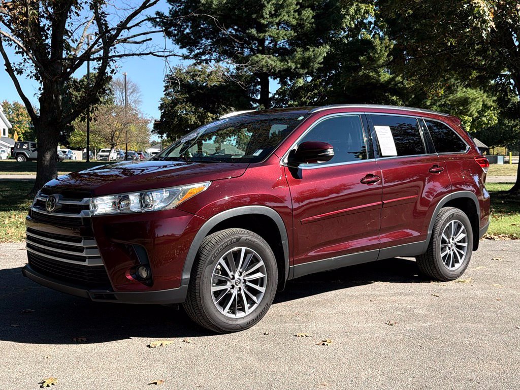 Used 2019 Toyota Highlander XLE AWD/4WD image 9