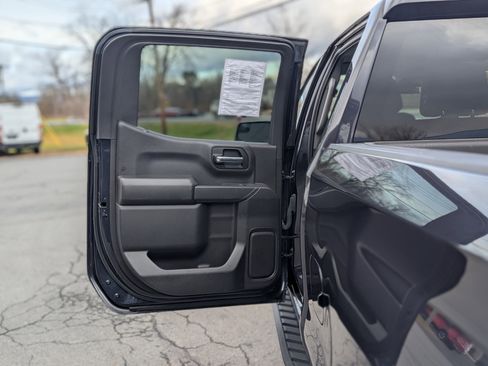 Used 2023 Chevrolet Silverado 1500 Custom Trail Boss image 27