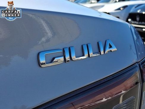 Used 2025 Alfa Romeo Giulia AWD image 33