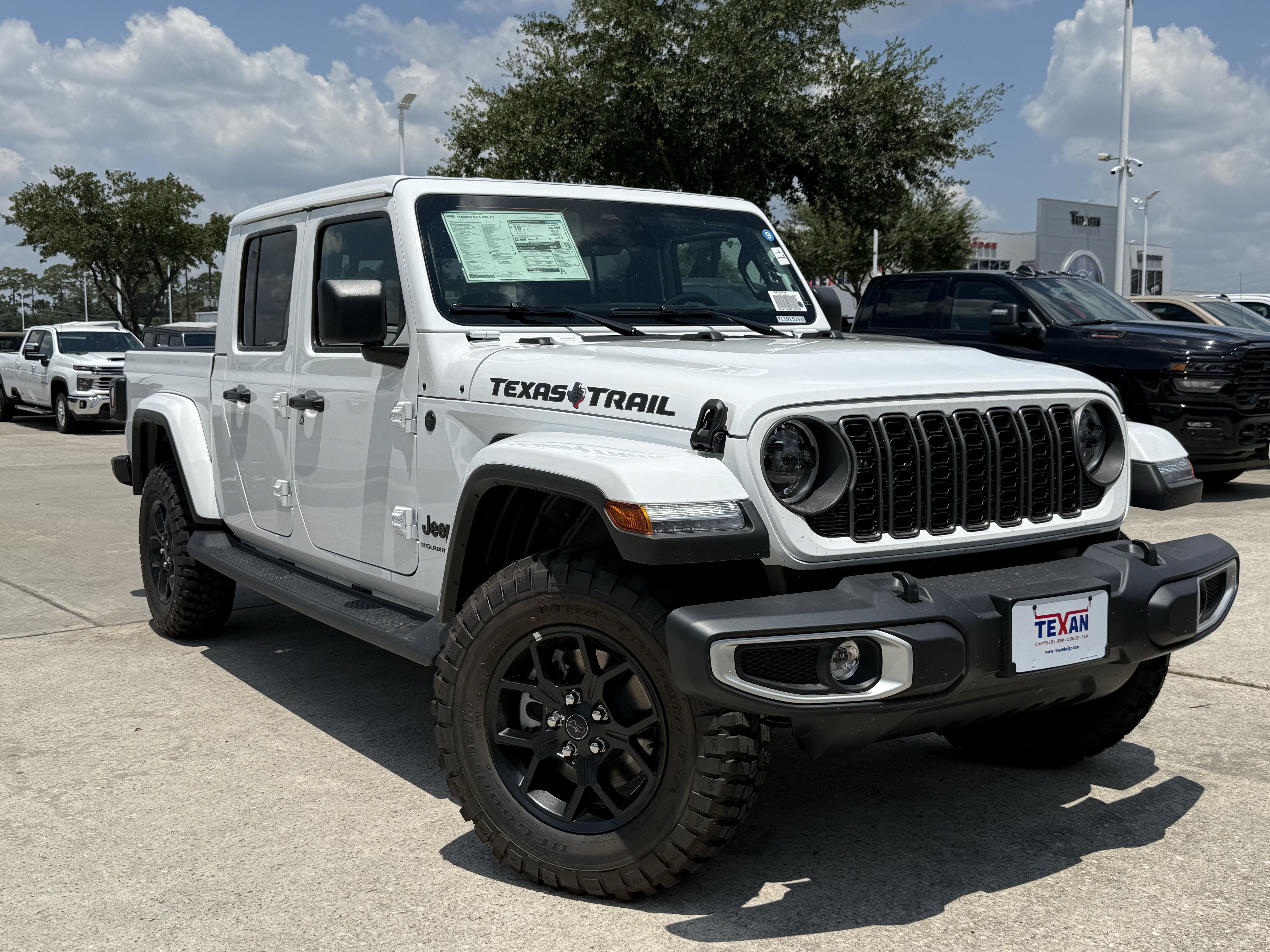 New 2026 Jeep Gladiator Mojave AWD/4WD image 2