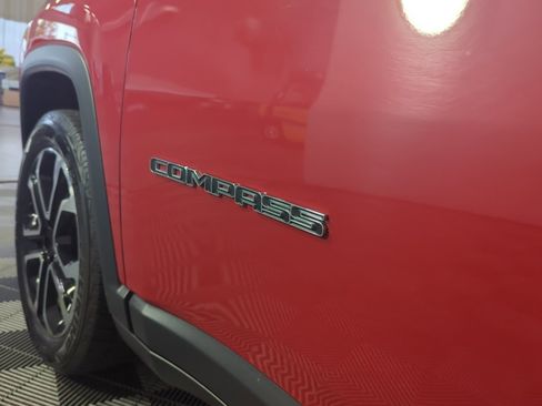 Used 2024 Jeep Compass Limited image 13