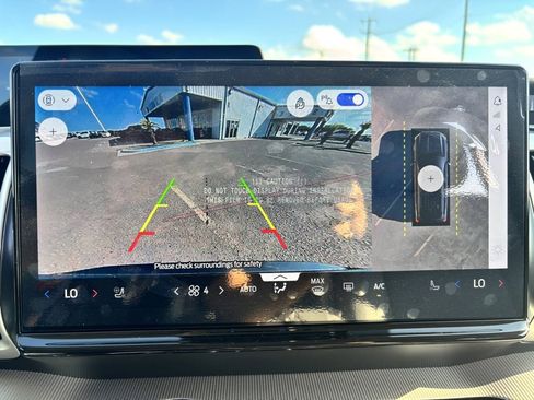 New 2025 Ford Expedition Active image 11