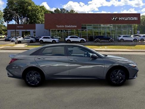New 2026 Hyundai Elantra Sport FWD image 9