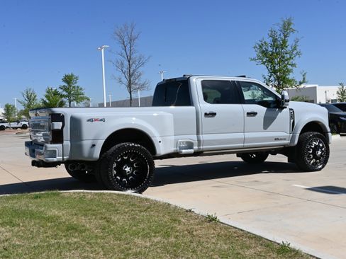 Used 2026 Ford F450 Platinum w/ Platinum Plus Package image 9