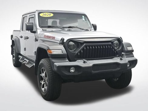 Used 2020 Jeep Gladiator Sport w/ Quick Order Package 24S AWD/4WD image 3