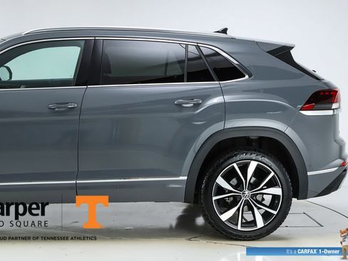Used 2024 Volkswagen Atlas Cross Sport SEL Premium R-Line image 43