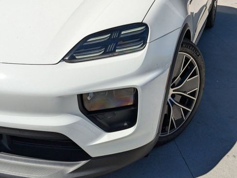 Certified 2024 Porsche Macan 4 Electric image 12