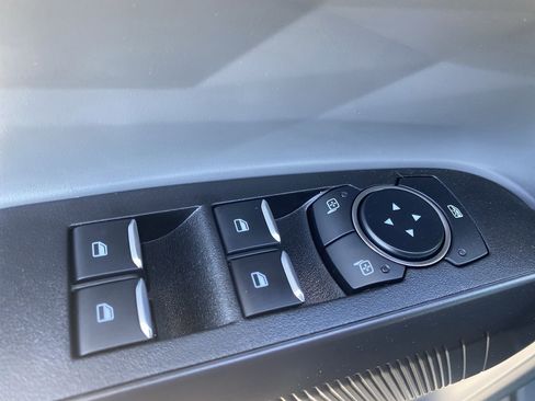 New 2026 Ford Maverick Lariat w/ Black Appearance Package image 18