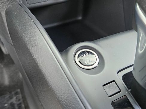New 2025 Nissan Kicks Play S FWD image 19