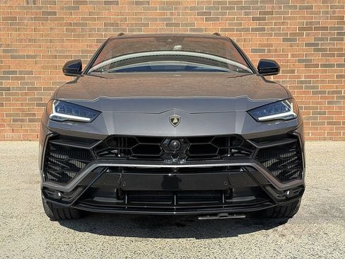 Used 2022 Lamborghini Urus image 10