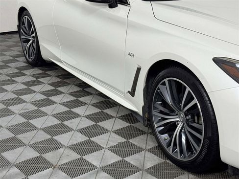 Used 2018 INFINITI Q60 3.0t Luxe w/ Sensory Package 3.0T Luxe image 12