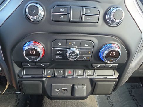 Used 2021 GMC Sierra 1500 Elevation AWD/4WD image 26
