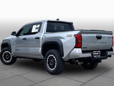 Used 2025 Toyota Tacoma TRD Off-Road AWD/4WD image 12
