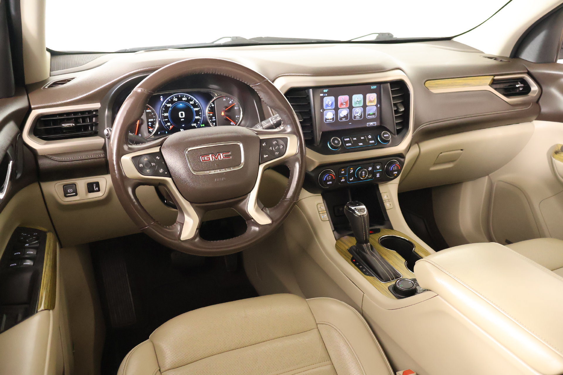 Used 2019 GMC Acadia Denali FWD image 2