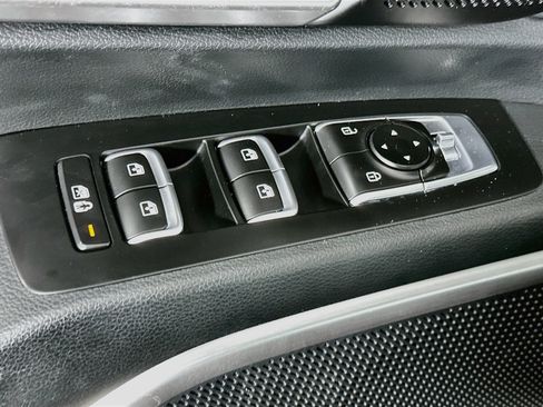 Used 2025 Kia Telluride S AWD/4WD image 15