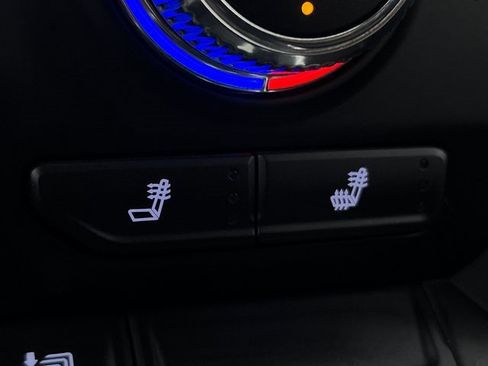 Used 2022 GMC Sierra 1500 Elevation image 21