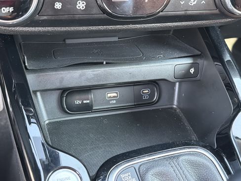 Used 2025 Kia Soul EX FWD image 29