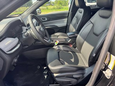 Certified 2024 Jeep Compass Latitude AWD/4WD image 22