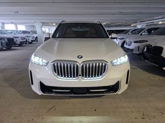 New 2026 BMW X5 sDrive40i w/ Climate Comfort Package RWD video 2