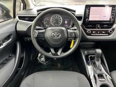 Used 2020 Toyota Corolla LE image 13