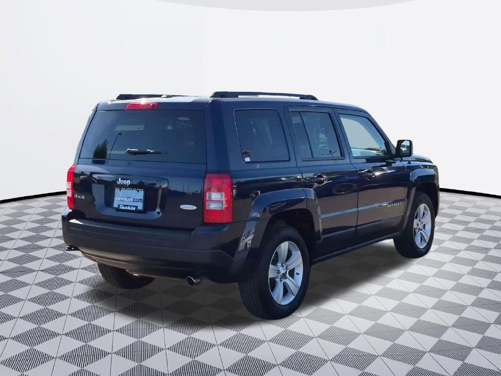 Used 2012 Jeep Patriot Latitude w/ Sun/Sound Group AWD/4WD image 6