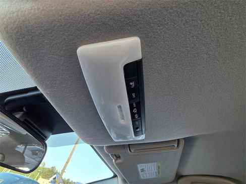 New 2025 Nissan Versa SV w/ Trunk Package image 21