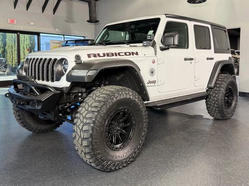 Used 2024 Jeep Wrangler Unlimited Rubicon w/ Convenience Group image 7