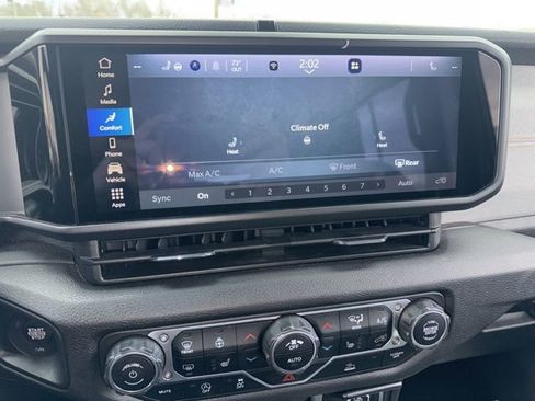 Used 2025 Jeep Wrangler Sport S image 37