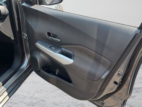 Used 2019 Nissan Kicks SV FWD image 21