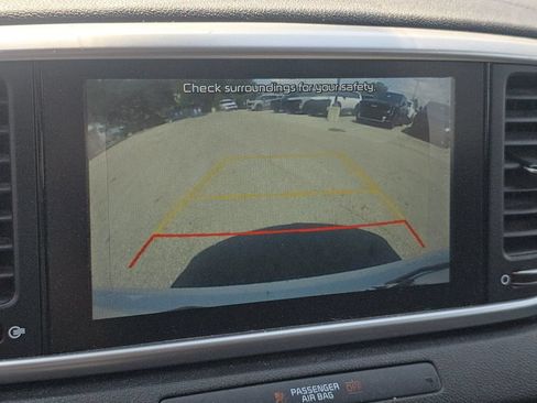 Used 2020 Kia Sportage LX AWD/4WD image 27