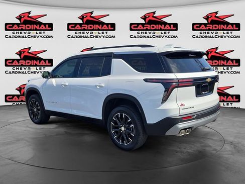 Used 2026 Chevrolet Traverse LT w/ Driver Confidence Package FWD image 5