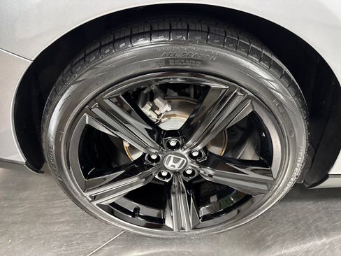Used 2024 Honda Accord Sport image 13