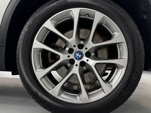 Used 2024 BMW X5 xDrive50e w/ Premium Package AWD/4WD image 10