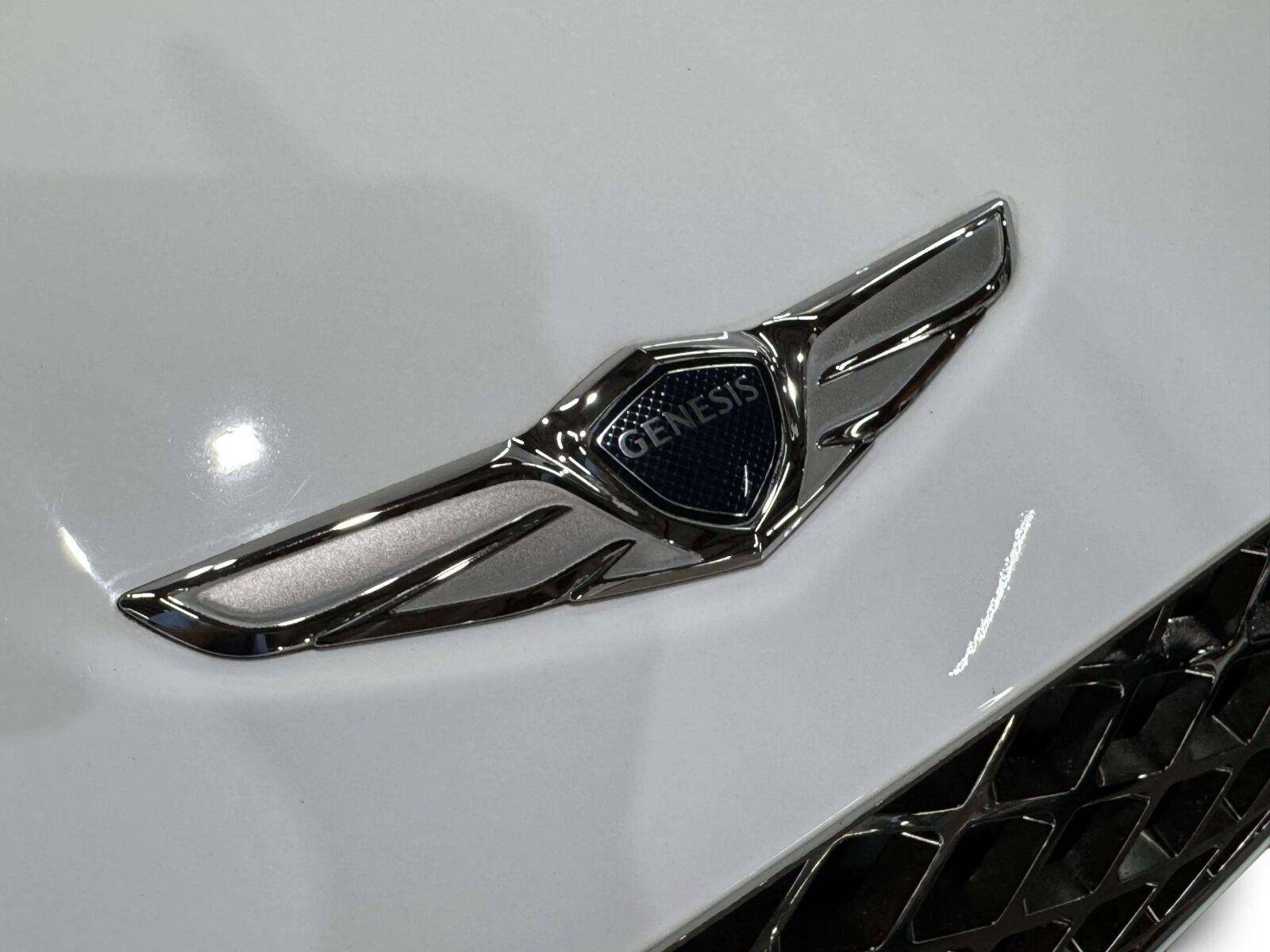 Used 2022 Genesis GV70 2.5T w/ Advanced Package AWD/4WD image 16
