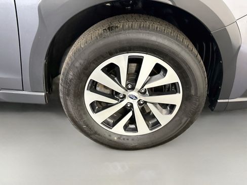 Used 2023 Subaru Outback Premium AWD/4WD image 32